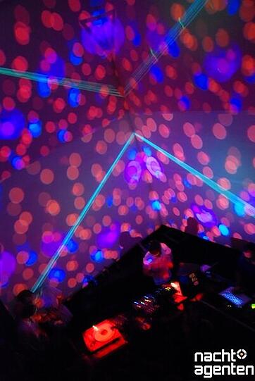 Im Harry Klein feierten die Techno-Fans zu heißen Elektro-Beats. Mehr Bilder finden Sie unter: www.nachtagenten.de