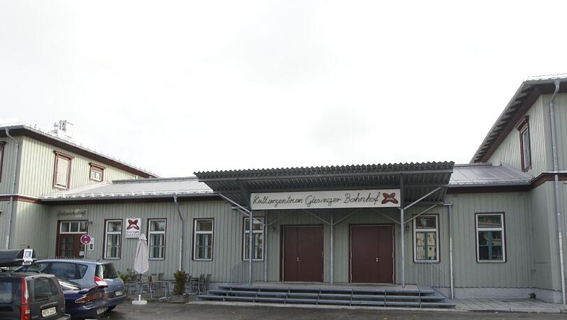 Das Kulturzentrum Giesinger Bahnhof sucht den besten Song. Das Kulturzentrum Giesinger Bahnhof sucht den besten Song.