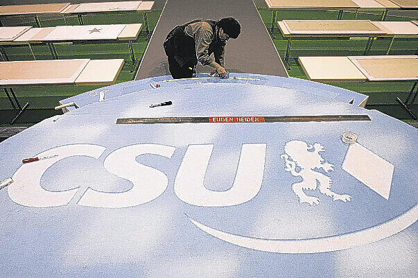 Der Weg zur Landtagswahl ist für die CSU noch mit viel Überzeugungsarbeit gepflastert