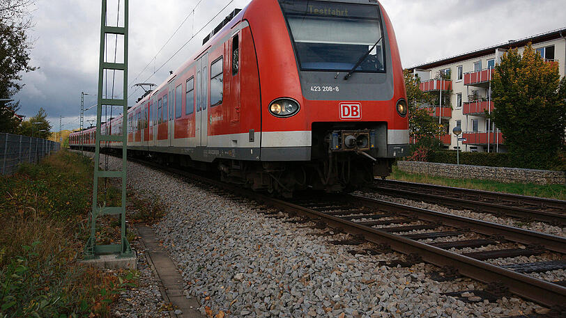 Die 80-Jährige fiel auf die Gleise in Giesing.