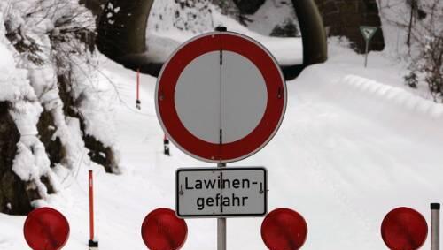 In den bayerischen Alpen herrscht akute Lawinengefahr - doch die meisten Pisten und Loipen sind wieder offen. In den bayerischen Alpen herrscht akute Lawinengefahr - doch die meisten Pisten und Loipen sind wieder offen.