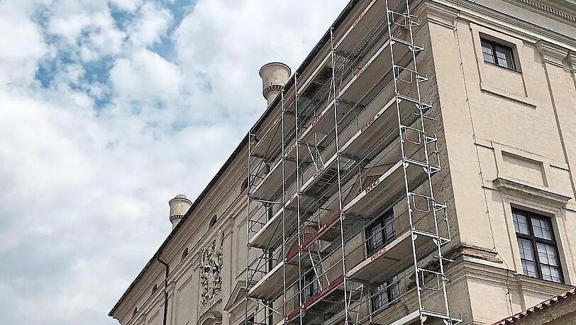 Die Stadtresidenz wird noch bis 2024 saniert, also bis weit nach der nächsten Laho. Baugerüste werden dann aber abgebaut. Die Stadtresidenz wird noch bis 2024 saniert, also bis weit nach der nächsten Laho. Baugerüste werden dann aber abgebaut.