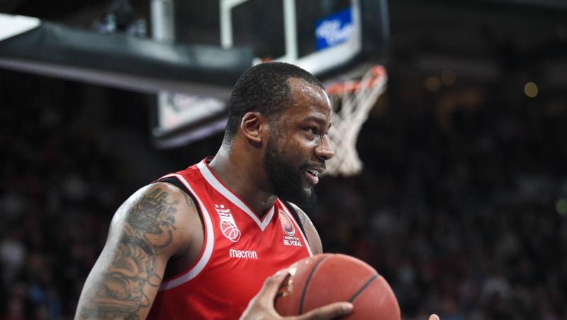 Basketballer Cliff Alexander gestikuliert mit dem Ball in der Hand. Foto: Nicolas Armer/Archivbild Basketballer Cliff Alexander gestikuliert mit dem Ball in der Hand. Foto: Nicolas Armer/Archivbild
