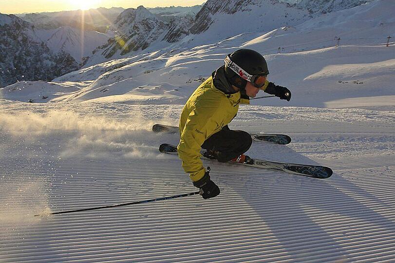 2064 Höhenmeter überwindet Italiens Piste Nummer 1: Die Abfahrt von der Punta Indren nach Alagna.