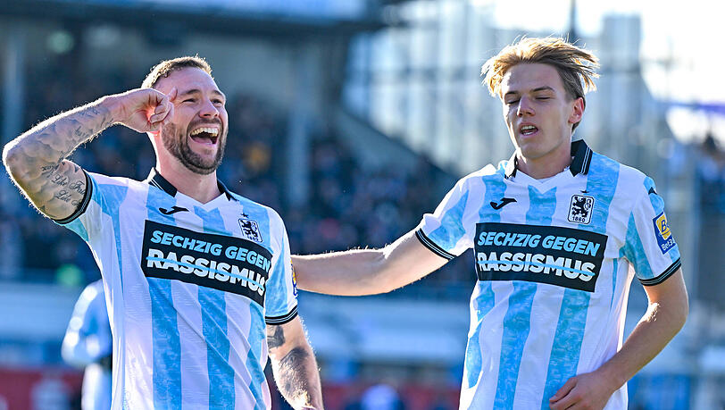 Patrick Hobsch (l.) erzielte für die Löwen gegen Saarbrücken den Treffer zum 1:0.