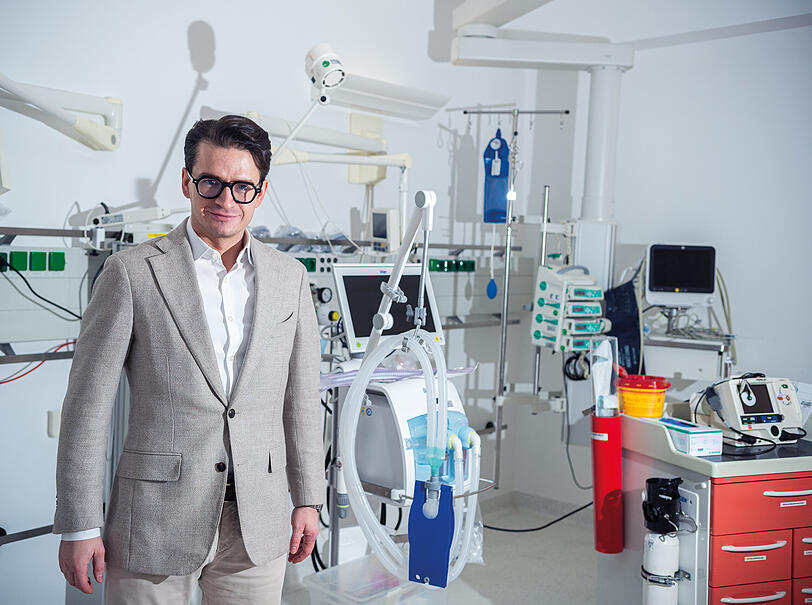 Aljoscha Lubos (34) ist Chef der Lubos-Kliniken in M&uuml;nchen und kandidiert als FDP-Mann f&uuml;r den Stadtrat.