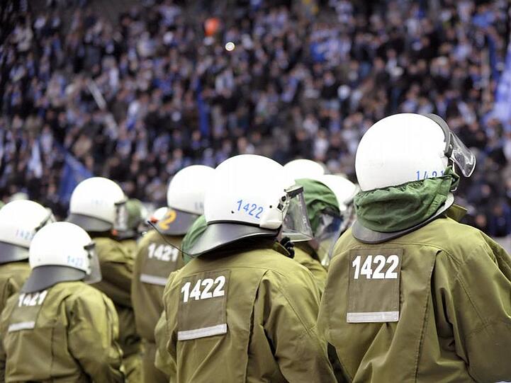 Polizisten sollen künftig besser vor Angriffe geschützt werden