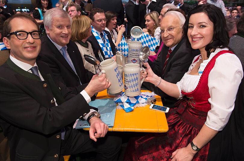 CSU-Generalsekretär Alexander Dobrindt, Horst Seehofer, Edmund Stoiber, Vize-Generalsekretärin Dorothee Bär.