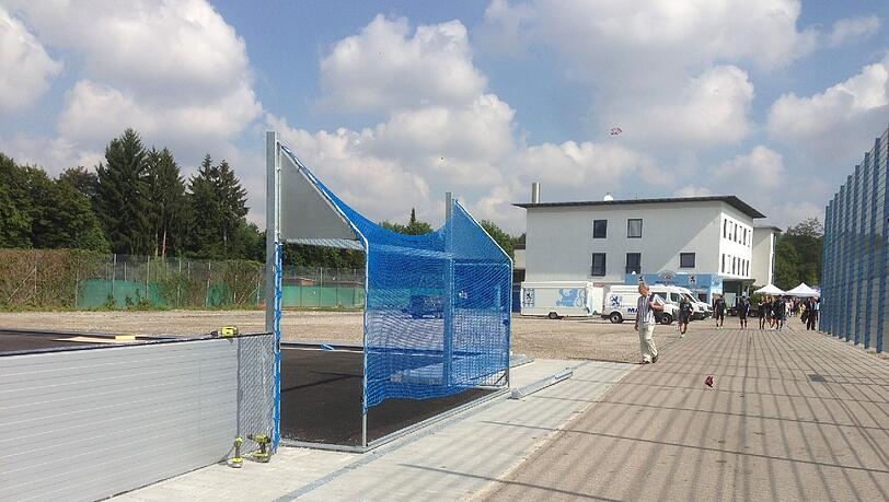 Der neue Soccer-Court entsteht. Der neue Soccer-Court entsteht.
