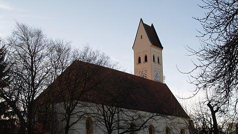 St. Lorenz in Oberföhring ist das Wahrzeichen des Viertels.