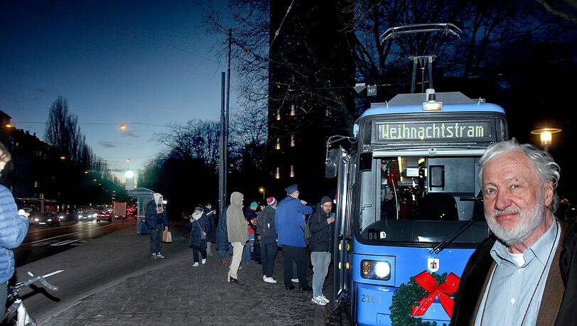 Münchens Seniorenbeirats-Chef Reinhard Bauer (75) ärgert sich: "Vor Onlinebuchungen seine Ruhe haben zu wollen, ist ein Menschenrecht." Und fordert eine telefonische Reservierungsmöglichkeit für die beliebte Christkindltram.