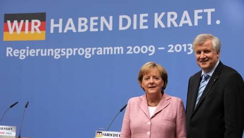 Inszenieren sich als kraftvolle Politiker der Mitte: Angela Merkel und Horst Seehofer. Inszenieren sich als kraftvolle Politiker der Mitte: Angela Merkel und Horst Seehofer.