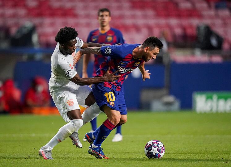 Lionel Messi hatte im Duell gegen Bayern große Probleme mit Alphonso Davies.