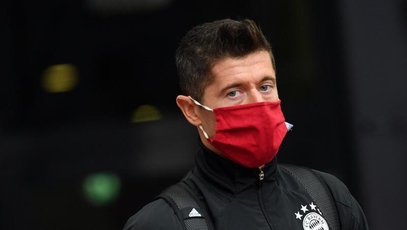 Münchens Robert Lewandowski: Sein Ex-Berater muss nun Abstand halten. (Archivbild)