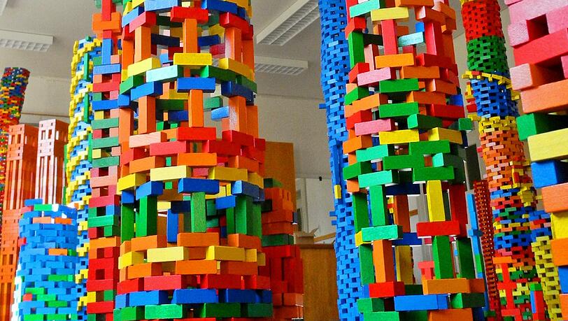 60.000 bunte Bauklötze erwarten die Besucher in der Pasinger Fabrik. 60.000 bunte Bauklötze erwarten die Besucher in der Pasinger Fabrik.