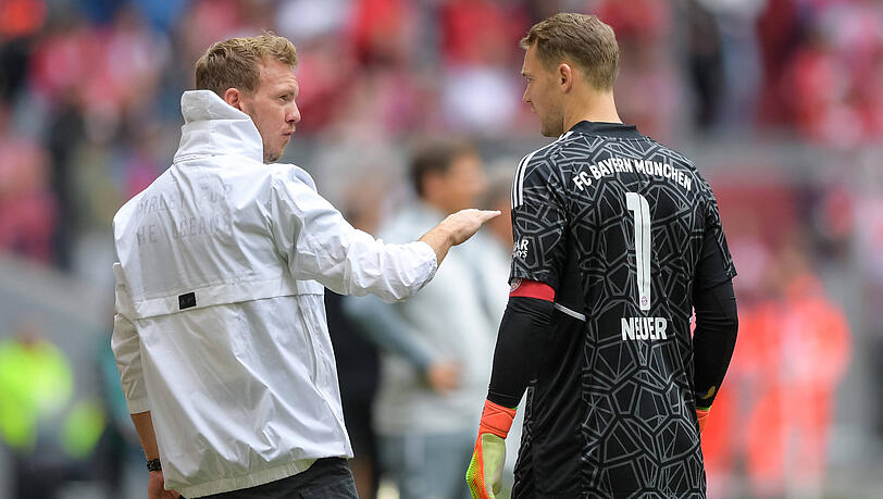 Baut Bayern-Trainer Julian Nagelsmann (l.) weiterhin auf Manuel Neuer als Kapitän?