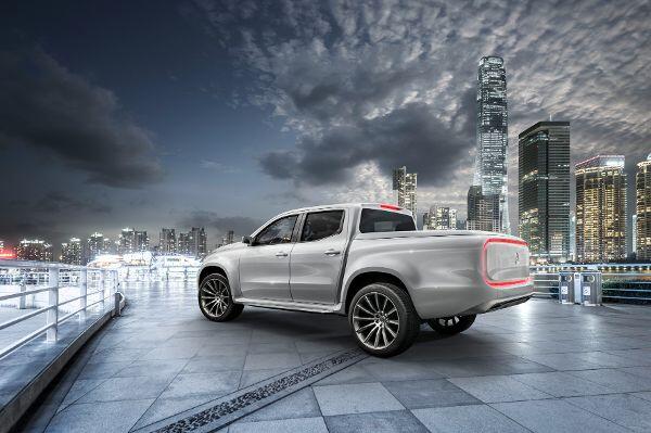 Ein Mercedes mit Ladefläche: Die neue X-Klasse soll vom Boom bei den Midsize-Pickups profitieren. Das Leuchtenband am Heck ist sehr speziell.