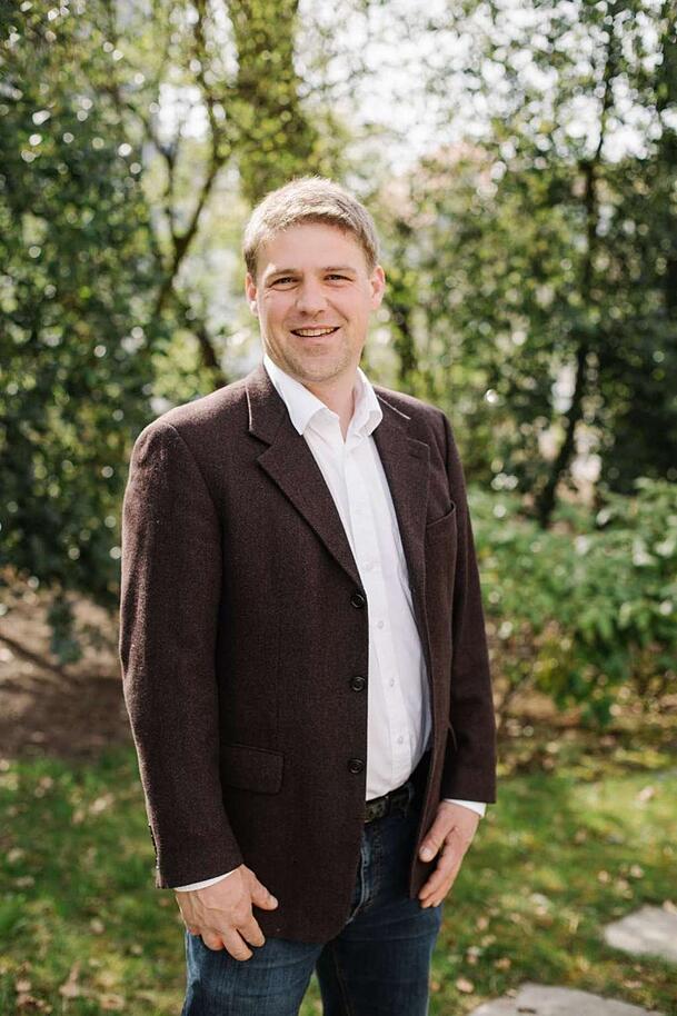 Tobias Ruff (ÖDP) würde sich die Olympia-Bewerbung und neue Tram-Linien sparen (Archivbild). Tobias Ruff (ÖDP) würde sich die Olympia-Bewerbung und neue Tram-Linien sparen (Archivbild).