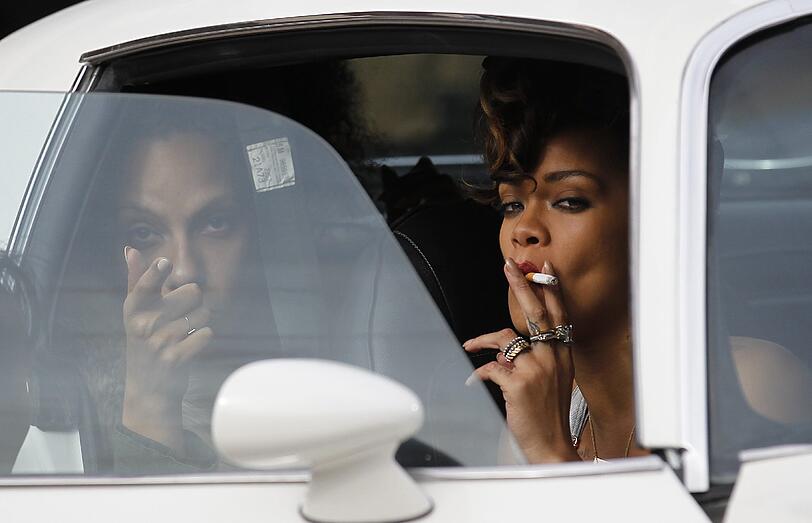 Egal was sie trägt - zurecht ist Rihanna die "Sexiest Woman Alice 2011"!