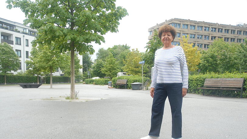 Der Ella-Lingens-Platz. Der Ella-Lingens-Platz.