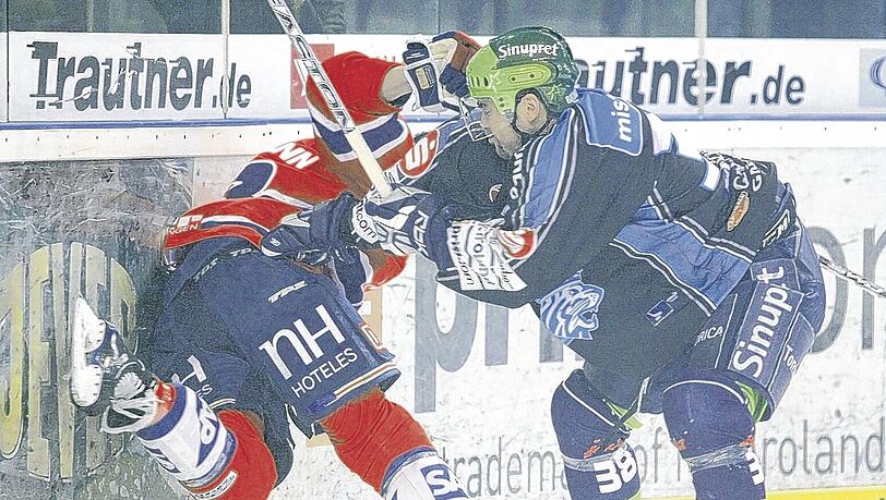 Nervenkitzel pur: Tiger verwandeln 2:0-Rückstand gegen Erzrivalen Adler Mannheim noch in ein 3:2 in der Verlängerung. Nervenkitzel pur: Tiger verwandeln 2:0-Rückstand gegen Erzrivalen Adler Mannheim noch in ein 3:2 in der Verlängerung.