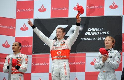 Hamilton (li.), Button und Rosberg bescheren Mercedes i9n Shanghai einen Dreifachtriumph