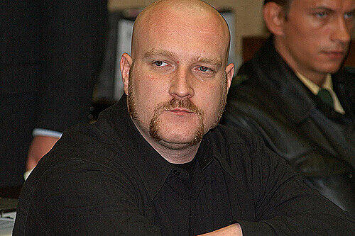 Weiterhin gefährlich: Neonazi Martin Wiese wollte auf Bewährung vorzeitig raus - die Richter lehnten ab.