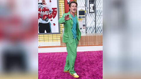 Brad Pitt in seinem lässigen Outfit auf der "Bullet Train"-Premiere in Los Angeles.