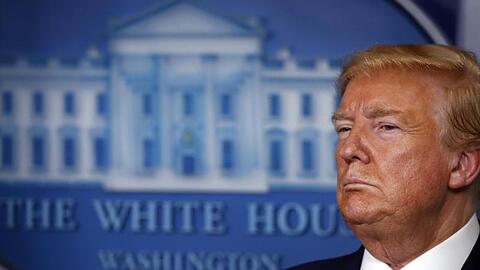 Hat sich zum "Kriegspräsidenten" erklärt und zum Kampf "gegen einen unsichtbaren Feind" aufgerufen: US-Präsident Donald Trump.