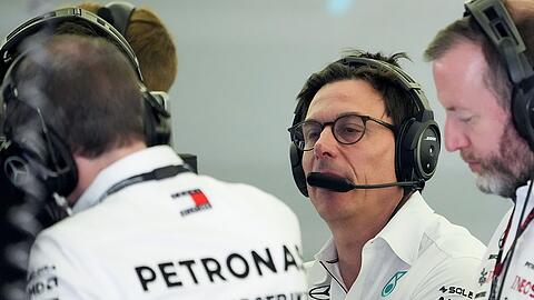 Mercedes-Teamchef Toto Wolff äußerte sich kritisch über den Rennwagen.