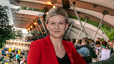 Karen Heinrichs teilt ihre Meinung zum Thema Abnehmspritzen und spricht &uuml;ber neue Pillen, die den gleichen Effekt erzielen sollen.