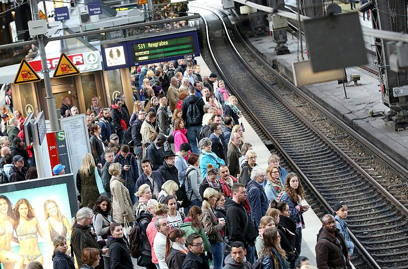 Die GDL hat einen neuen Streik angekündigt. Droht an Pfingsten erneut Chaos auf den Gleisen?