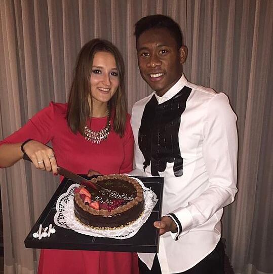 FC Bayern: David Alaba mit seiner Freundin Katja