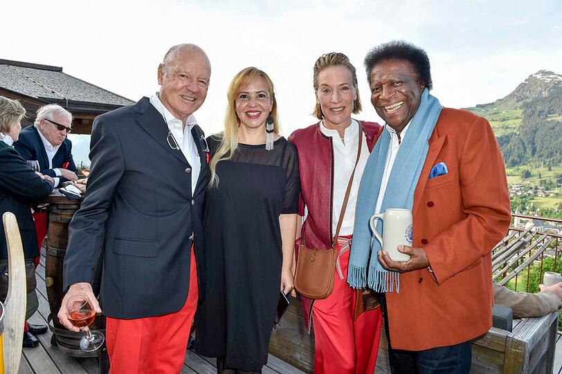Detlev Freiherr von Wangenheim, Luzandra Blanco, Lesley Freifrau von Wangenheim und Roberto Blanco
