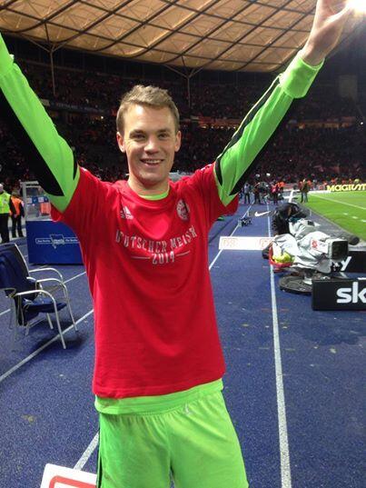 Manuel Neuer hatte wenig zu tun an diesem Abend. Direkt nach dem Spiel postete er: Meister! Ein gutes Gefühl. Jetzt wird gefeiert.