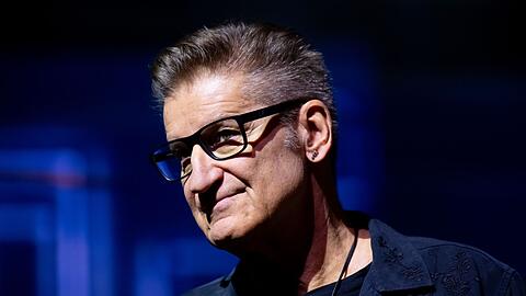 Frontmann Hartmut Engler war bei der Premiere dabei.