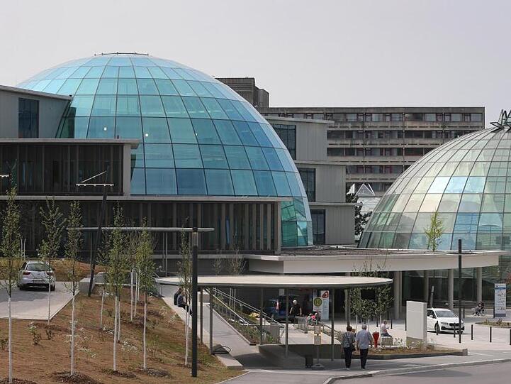 Ein Teilbereich des ersten Bauabschnittes des Rhön-Klinikum Campus Bad Neustadt. Foto: Karl-Josef Hildenbrand/dpa/Archivbild