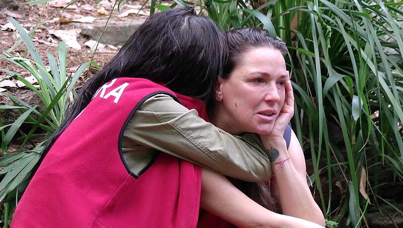 Im Dschungelcamp berichtet Simone Ballack, wie sie nach dem Tod ihres Sohnes von Freunden behandelt wurde.