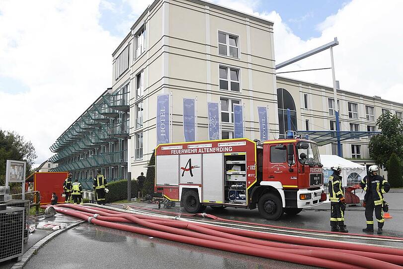 Feuerwehreinsatz am Hotel Victory in Erding.