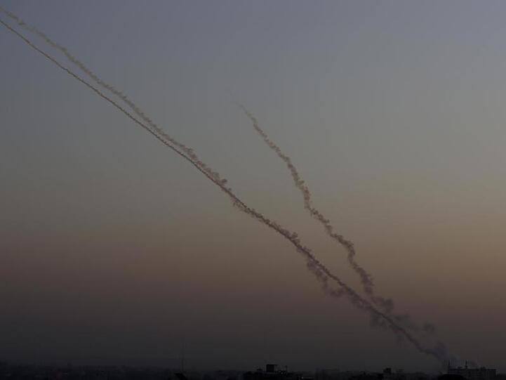 Raketen werden am Mittwoch aus dem Gazastreifen in Richtung Israel abgefeuert.