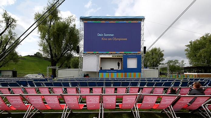 Open Air-Kino im strahlenden Sonnenschein: die LED-Leinwand machts möglich.