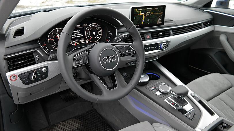 Feine Materialien und hochwertige Verarbeitung: der Innenraum des Audi A4 Avant, dessen Besonderheit das "Virtual cockpit" in Form eines 12,3 Zoll großen LED-Bildschirms hinter dem Lenkrad ist.