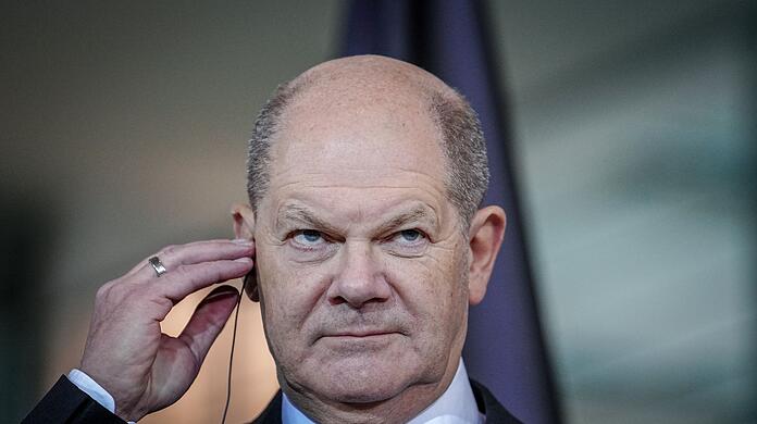 "Aber wir sind so weit vorangekommen, dass man sehr zuversichtlich sein kann, dass wir es auch schaffen werden, das Ergebnis Ihnen bald mitzuteilen", sagt der Bundeskanzler.