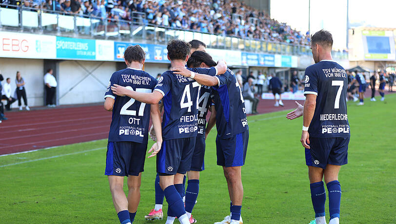 Der TSV 1860 verliert bei Wacker Burghausen mit 1:3. Der TSV 1860 verliert bei Wacker Burghausen mit 1:3.