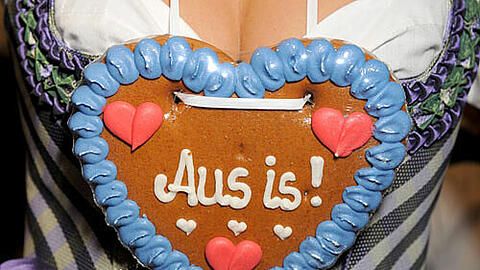 Das Ende versüßt: Diese Aufschrift auf einem Lebkuchenherzen war schon am Samstag zu sehen.