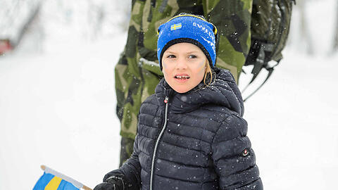 Prinzessin Estelle hat sich beim Skifahren ein Bein gebrochen.