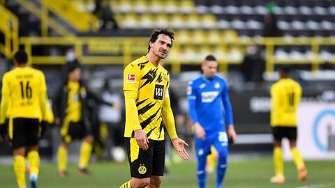 Mats Hummels steht die Enttäuschung nach dem 2:2 des BVB gegen Hoffenheims ins Gesicht geschrieben.
