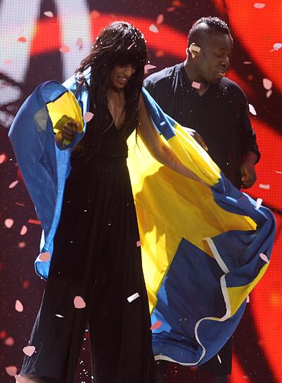 Mit ihrem mystischen Popsong &bdquo;Euphoria&ldquo;gewann die Sängerin Loreen im Finale in Baku. Roman Lob belegte am Ende einen guten achten Platz. Aber auch die Auftritte der anderen Nationen waren wie immer sehenswert. Die besten Bilder vom ESC-Finale aus Baku!