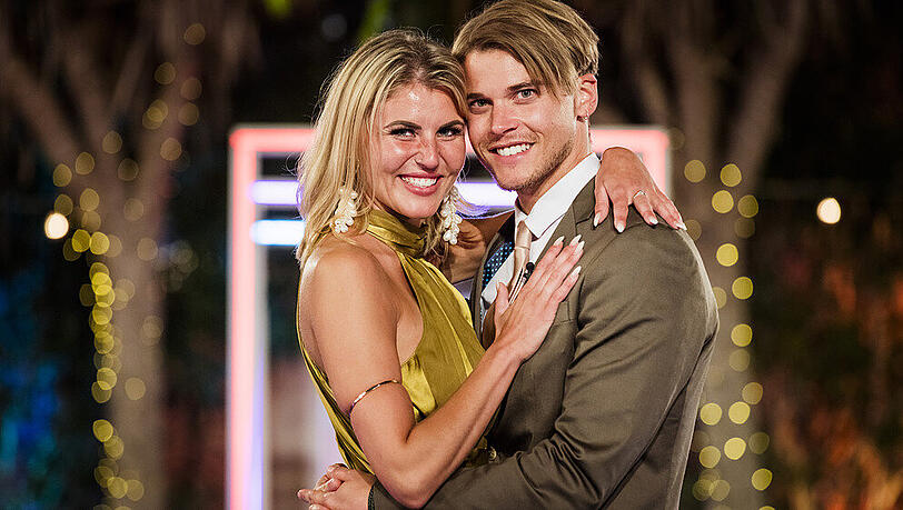 Im Oktober gewannen Vivien Michalla und Sidney Wolf die Kuppelshow "Love Island" Im Oktober gewannen Vivien Michalla und Sidney Wolf die Kuppelshow "Love Island"