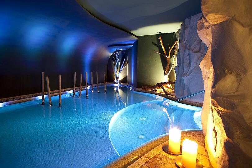 Bilder vom eleganten Fünf-Sterne Spa & Sport Resort &bdquo;Adler Dolomiti&ldquo;